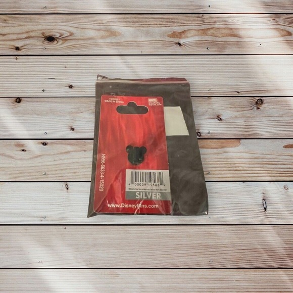 Disney‎ Pin 108554 Marvel Comics Spider-Man Avengers Hero Trading Pin Pre-Owned - Picture 7 of 7